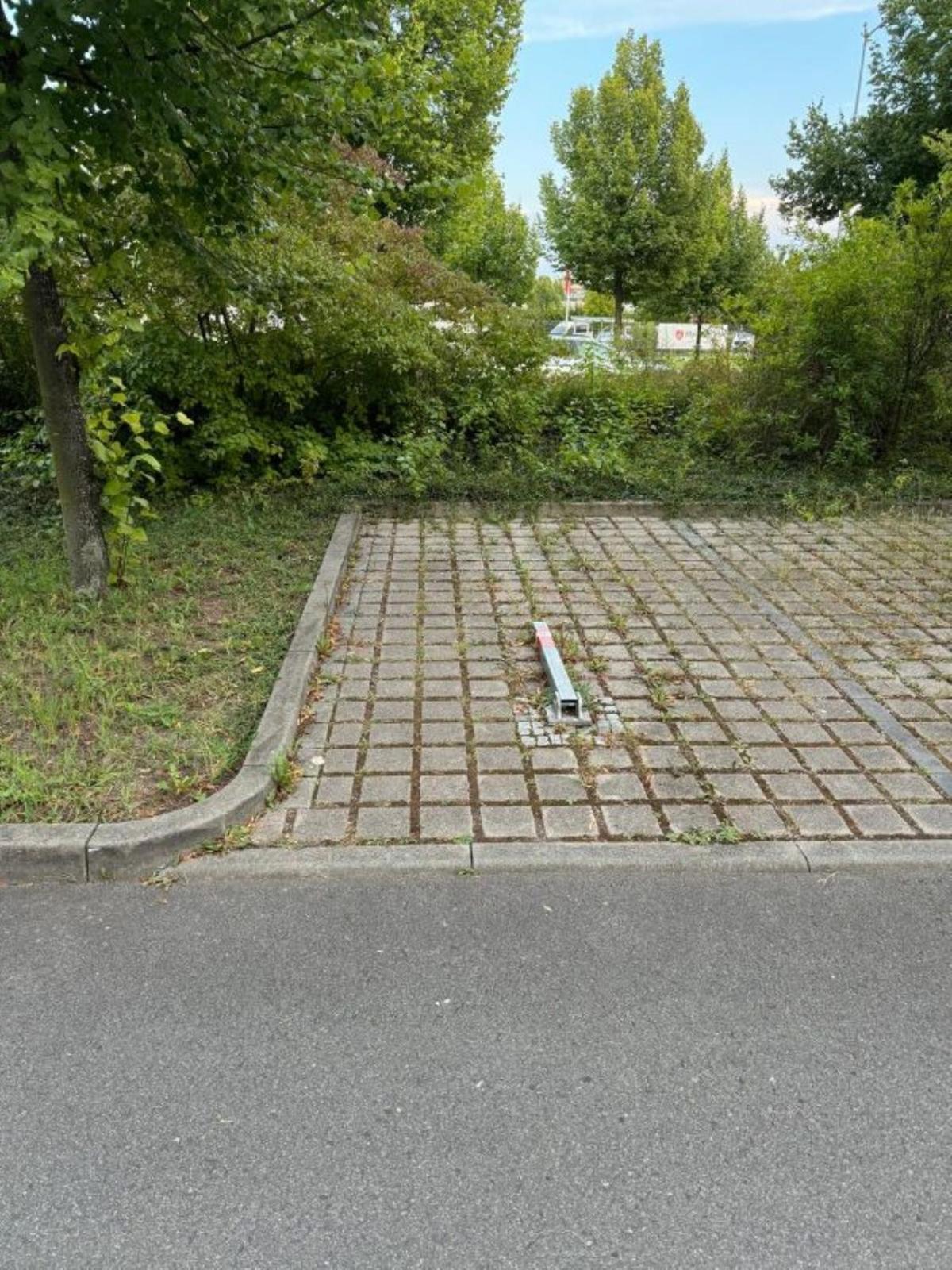 Design - Terrasse - Streaming - Privatparkplatz - Klinikum - Uni - Zentral