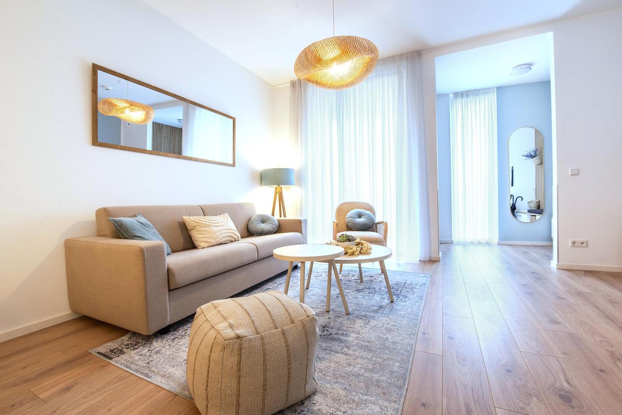 Appartement Design - Terrasse - Streaming - Privatparkplatz - Klinikum - Uni - Zentral *