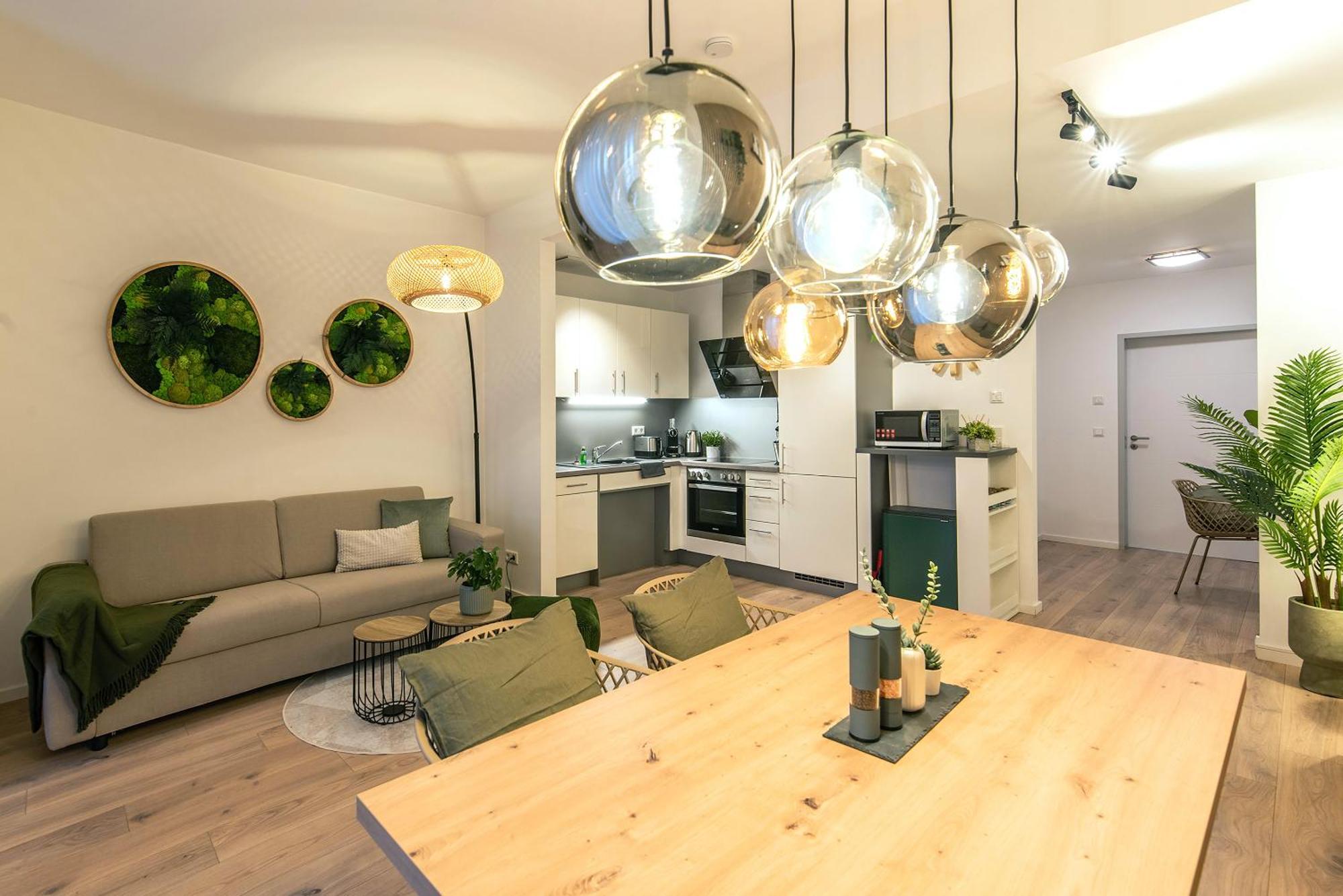 Appartement Design - Terrasse - Streaming - Privatparkplatz - Klinikum - Uni - Zentral *