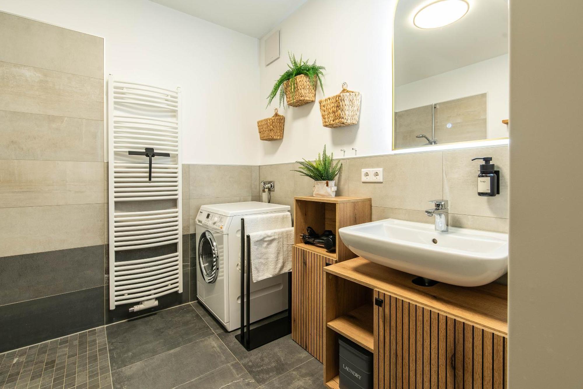 Appartement Design - Terrasse - Streaming - Privatparkplatz - Klinikum - Uni - Zentral *